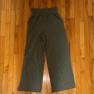 All in Motion Green Wide-Leg Casual Pants